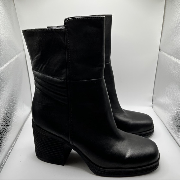 Kork-Ease Shoes - Korks Kork Ease Moergan Black Vegan Side Zip Boots Size 9.5M platform block